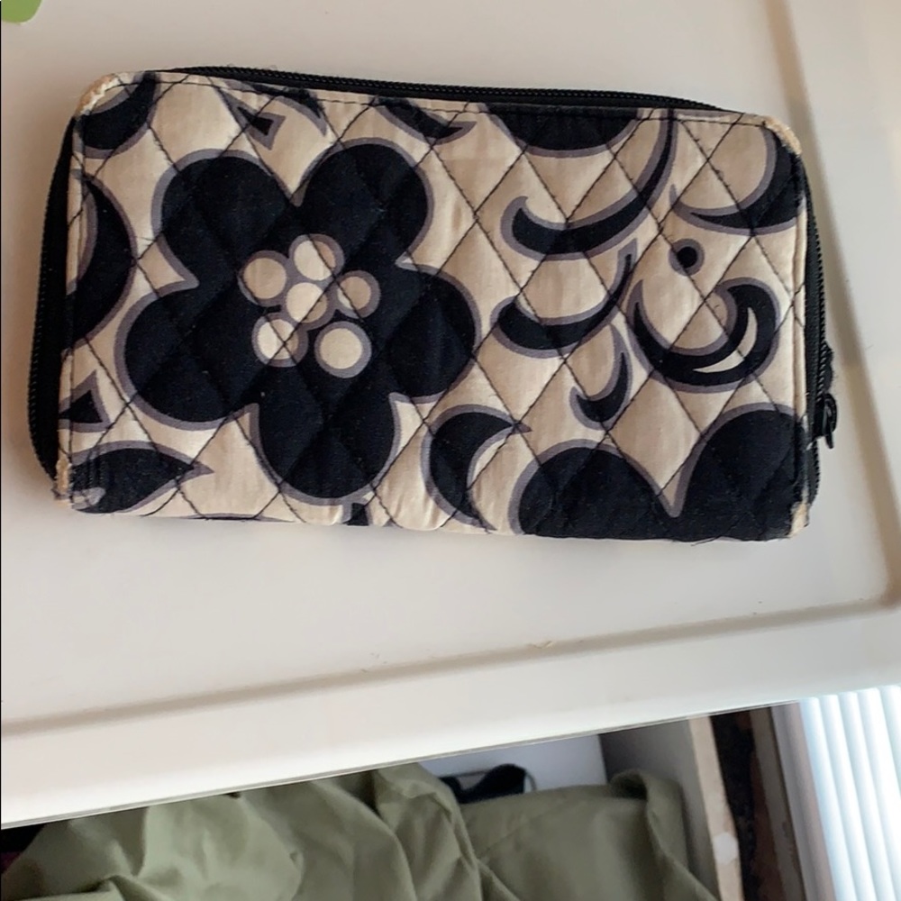 Vera Bradley black and white wallet